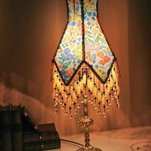 Handmade Retro Floral Table Lamp: Beaded Tassel Lampshade