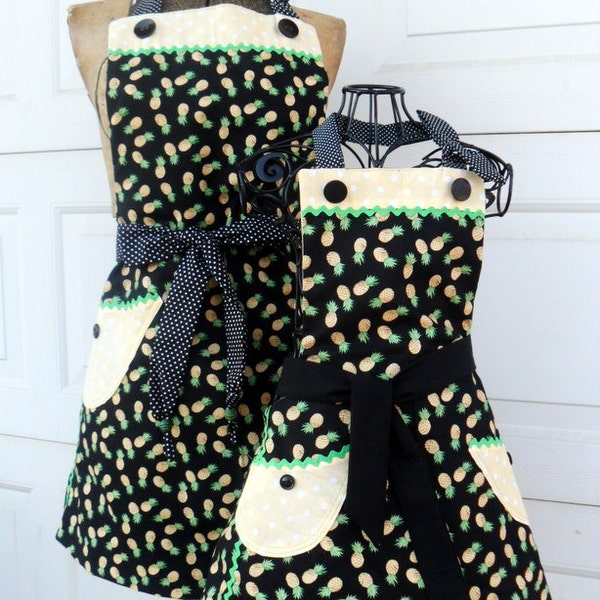 Mother Daughter Retro Reversible Apron Set in Pineapples and Polka Dots