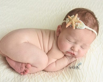 Fascia per capelli da neonata Isla Starfish Pearl, neutra e delicata, con lacci e perle