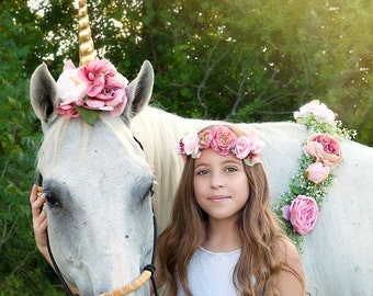 Cuerno de unicornio Rosarita para caballo o pony flor corona cuello guirnalda brida halter flores rosa cálida rubor rosa oro rosa peonía aliento de bebé