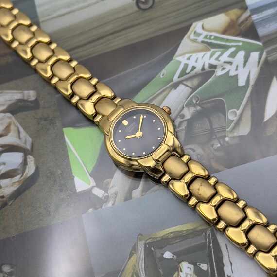 Vintage Citizen Gold Tone Bracelet Black Dial Cocktail Watch  display picture 2