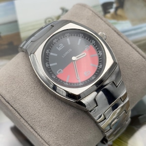 Vintage Lorus By Seiko Silver TL e Black Red LCD Dial LR0800