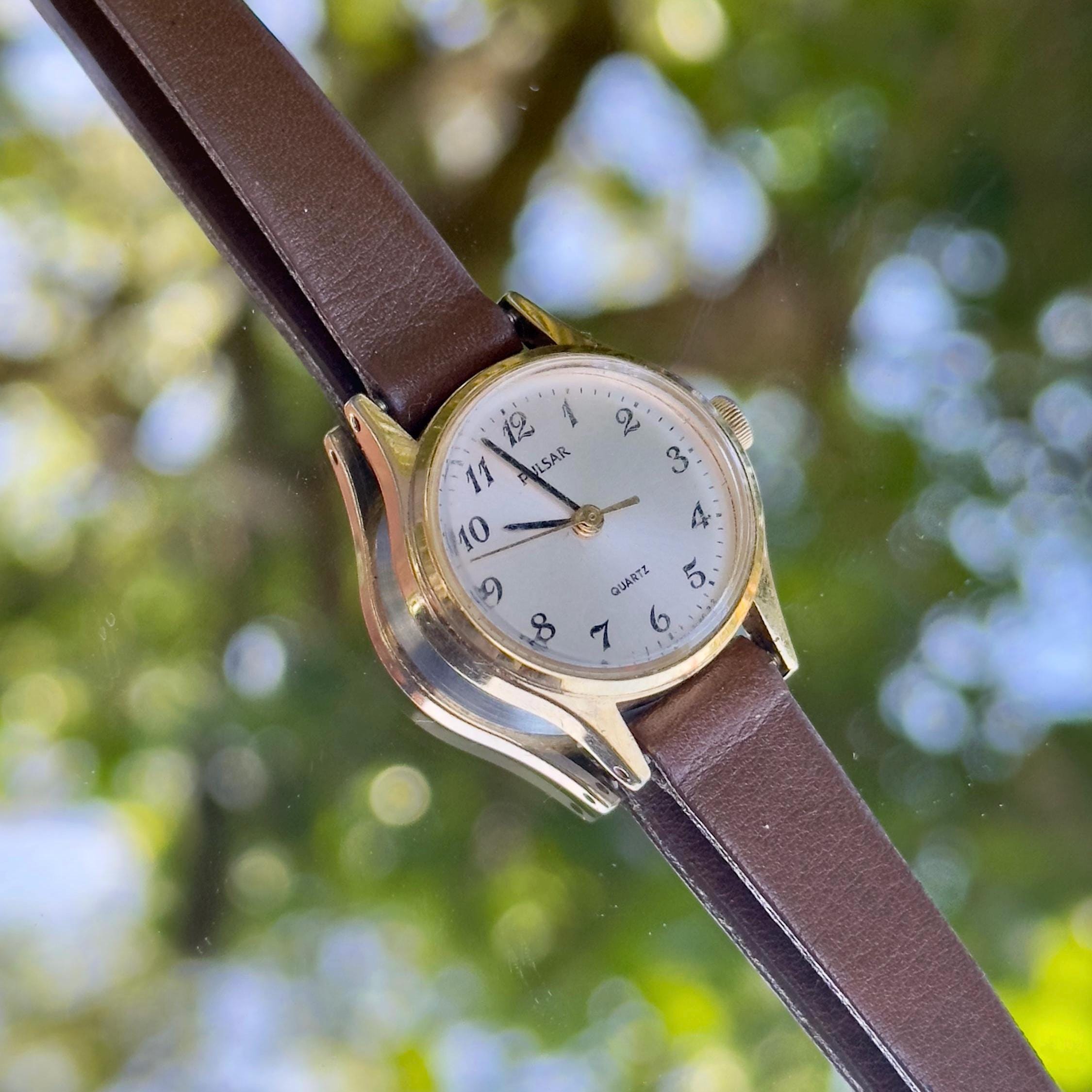 Montre-bracelet Femme Vintage PULSAR - Acier Inoxydable - À Réviser (ne Tourne Pas)