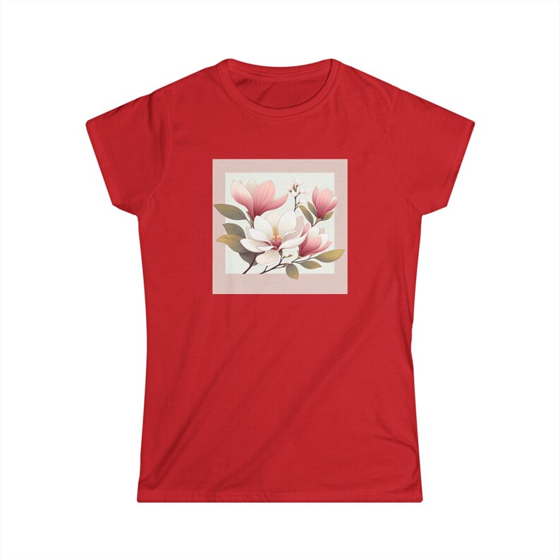 Camiseta Softstyle para mujer con estampado de flor de magnolia imagen 1