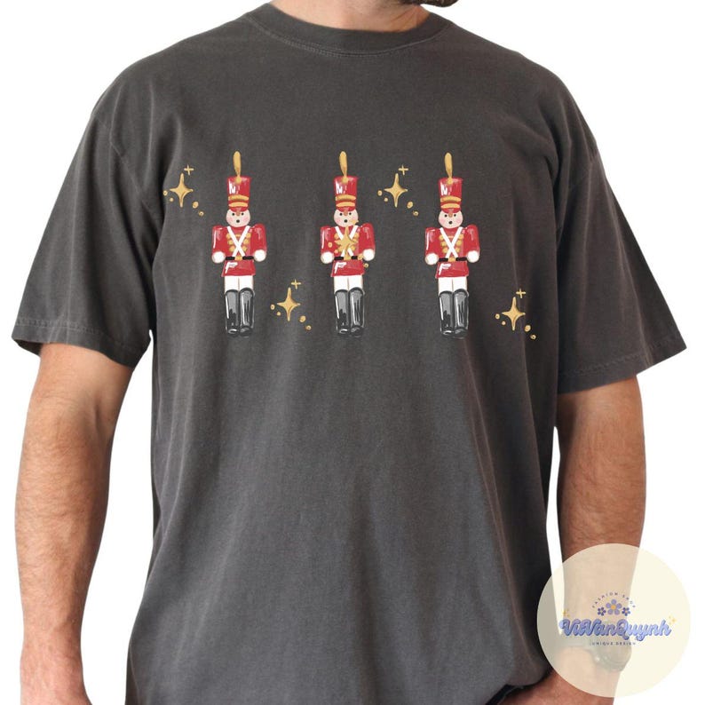 Watercolor Mickey Christmas Wreath shirt, Magic Kingdom Family Christmas matching shirts, WDW Disneyland Birthday Christmas Girly shirt bild 5