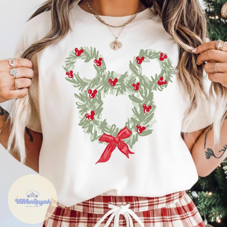 Watercolor Mickey Christmas Wreath shirt, Magic Kingdom Family Christmas matching shirts, WDW Disneyland Birthday Christmas Girly shirt bild 1