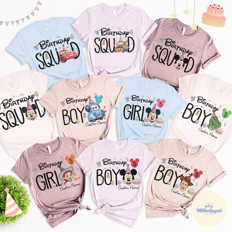 Op de afbeelding: Diverse kleurrijke grafische t-shirts met verjaardagsontwerpen. De shirts tonen teksten als "Birthday Squad", "Birthday Boy" en "Birthday Girl", samen met stripfiguren en taartillustraties. Verkrijgbaar in verschillende kleuren.