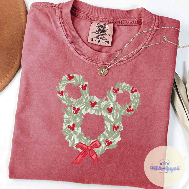 Watercolor Mickey Christmas Wreath shirt, Magic Kingdom Family Christmas matching shirts, WDW Disneyland Birthday Christmas Girly shirt bild 7