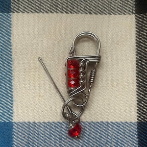 keychain for men, handmade wire wrapped keychain, Handmade stainless steel wire Carabiner keychain - Gifts for boyfriend and truck driver