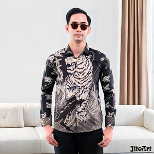 Men&#39;s Batik Slim Fit Long Sleeve Black Tora Motif,Men Batik,Batik,Men Batik Shirt,Men&#39;s Batik Shirts,Batik Shirt,Batik for Men,Formal Shirt