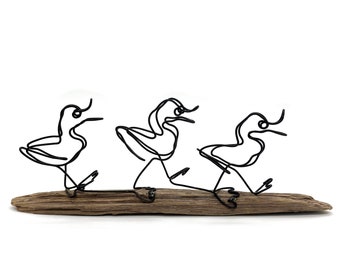 Ducks in a Row Sculpture, Wire Sculpture, One Continuous Line Sculpture, Minimalist Design, Wire Sculpture Ducklings