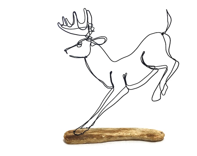 White Tail Deer Art, Running Buck Wire Sculpture, Deer Wire Sculpture