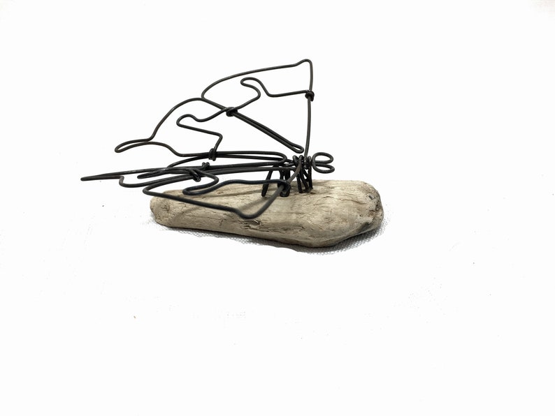 Butterfly Wire Sculpture, Butterfly Wire Art, Minimal Art Design, Great Gift for Gardeners image 4