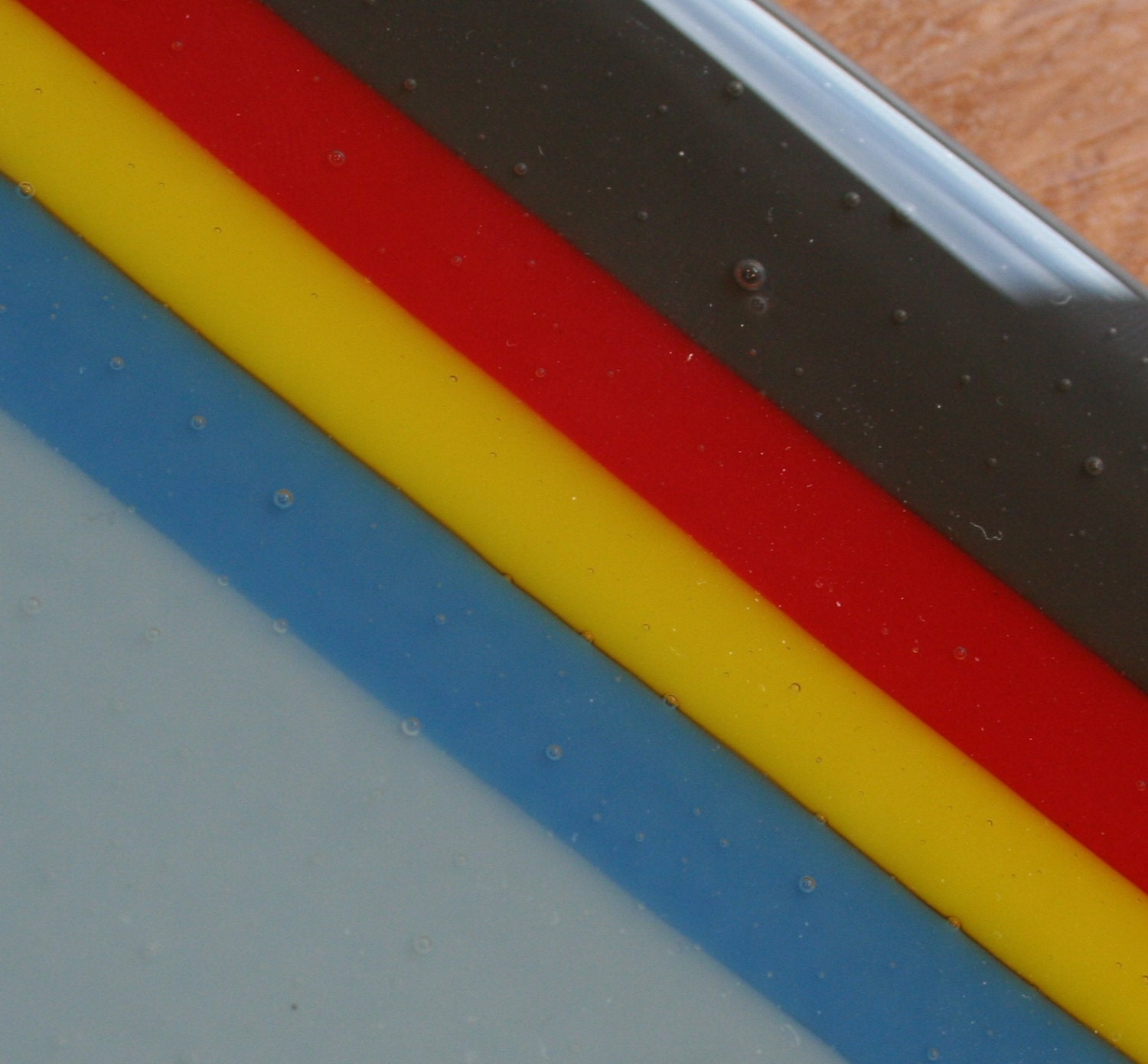 Stripey Coaster - Azul pálido, azul, amarillo, rojo y gris oscuro ...