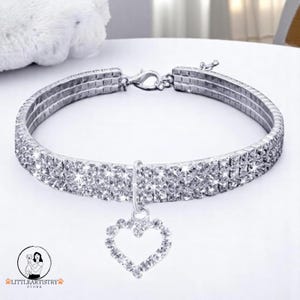 Luxury Pet Collar with Rhinestones and Gold Accent Adjustable Dog and Cat Accessory Stylish Pet Necklace Elegant Pet Jewelry for Dogs Cats
