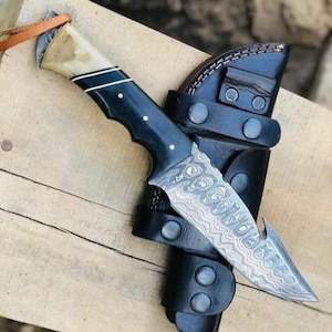 custom handmade Damascus steel Skinner knife with leather sheath