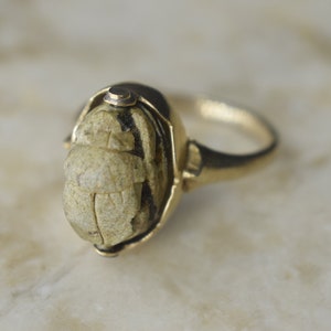Antique Victorian Egyptian Revival 18k Gold Scarab Ring
