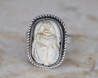 Bague Scarabée vintage Renaissance Égyptienne