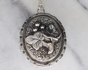 Antique Victorian Ivy Leaf Sterling Silver Locket