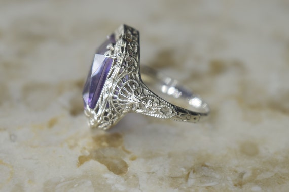 Amethyst art deco ring deals