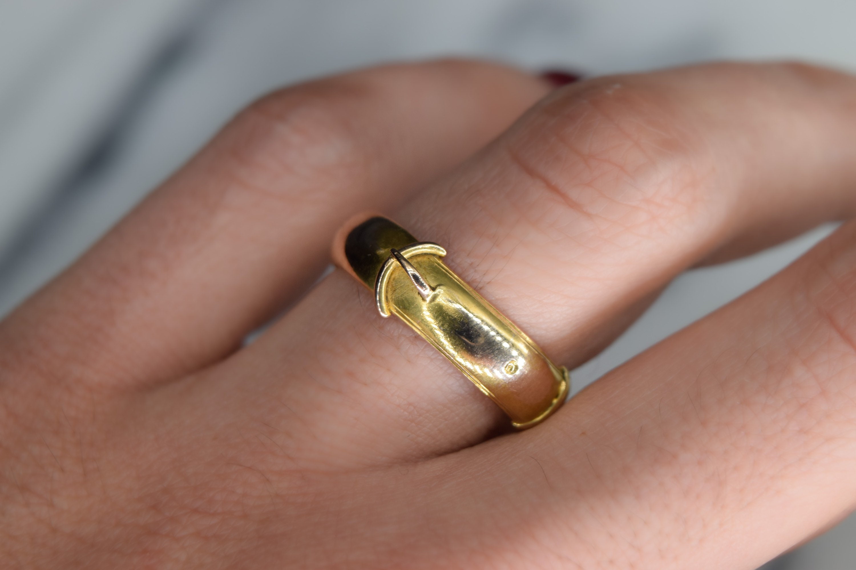 イギリスアンティーク　ガーターリング　バックルリング　ベルト型　１８金 イギリスアンティークガーターリングバックルリングベルト型18金