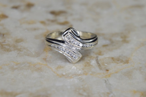 Vintage Art Deco Crossover Ring 14k White Gold wi… - image 6