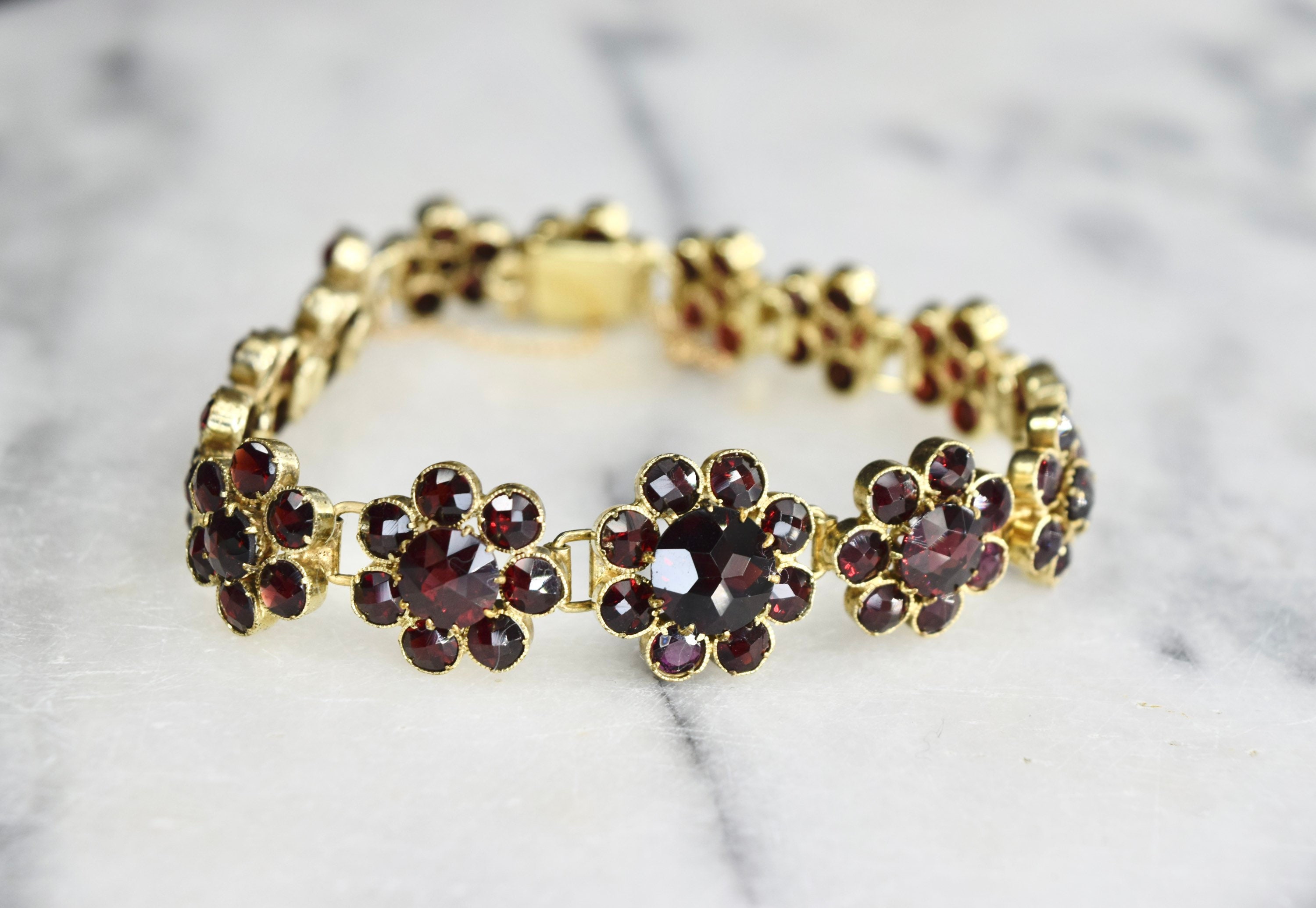 Buy Garnet Flower Link Vintage Bracelet 38.3 Carat 14K Gold Victorian  Revival Online | Arnold Jewelers
