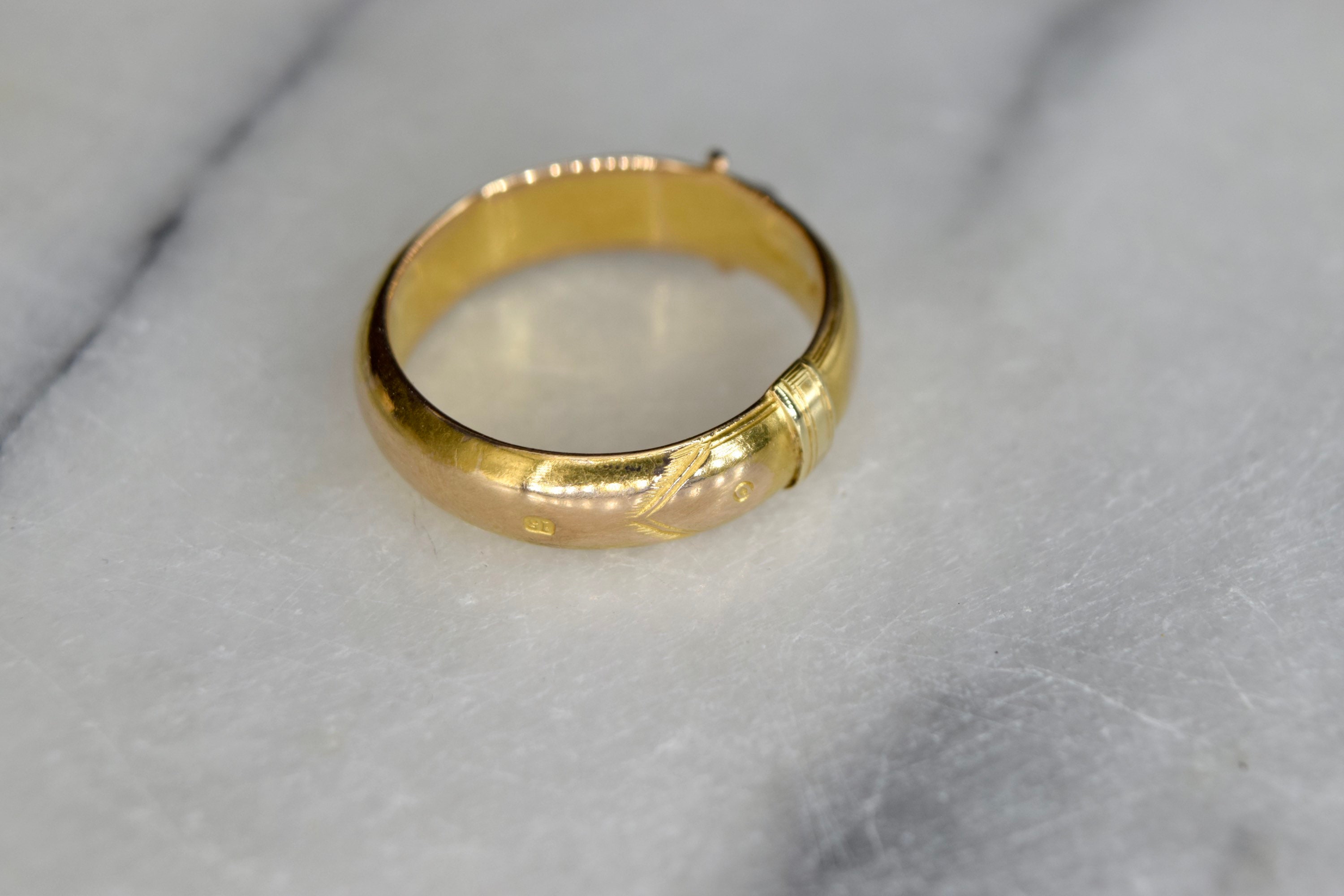 イギリスアンティーク　ガーターリング　バックルリング　ベルト型　１８金 イギリスアンティーク ガーターリング バックルリング ベルト型 18金