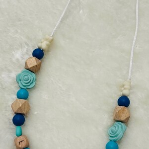 breastfeeding necklace