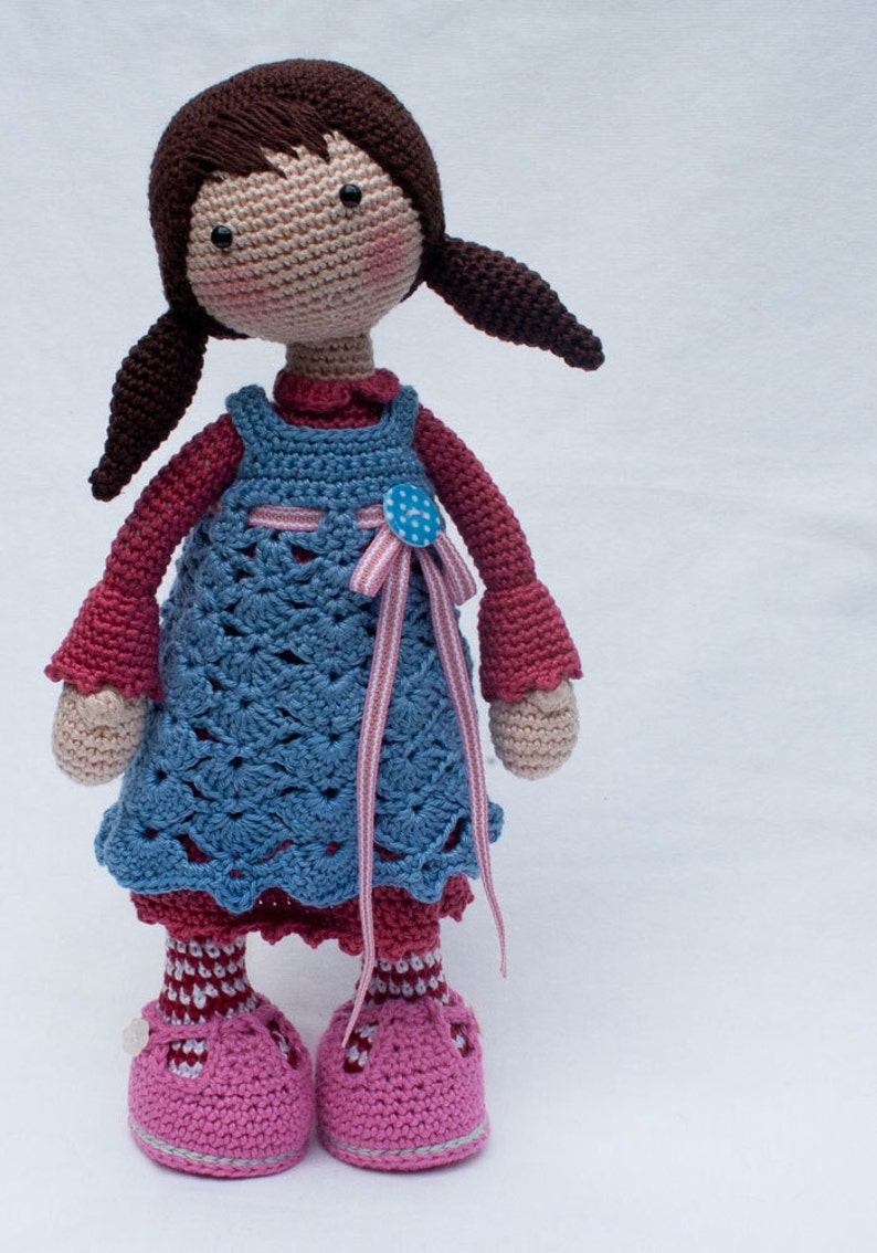 Crochet pattern for doll CELINE Deutsch, English, Français, Español, Nederlands image 4