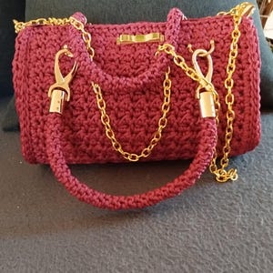 Sac fait main crochet couleur bordeaux