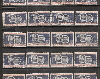 25 ST. LAWRENCE SEAWAY Used United States Stamps for Crafts "Shows Canadian Maple Leaf & United States Eagle on front"