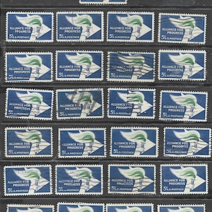 25 timbres-poste américains d'occasion pour l'artisanat « Alliance for Progress »