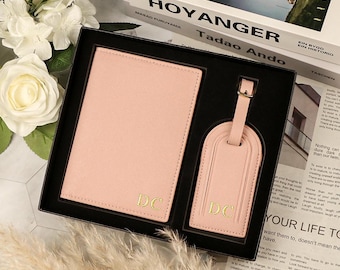 Personalized leather passport holder luggage tag gift set, customized gifts for travelers, honeymoon gifts, luggage tags,Travel accessories.