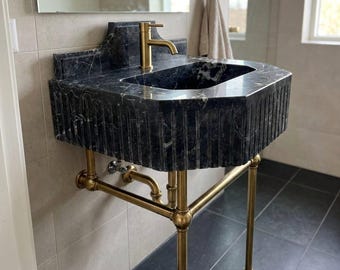 Timeless Marble Sink – Custom Bathroom Vanity with Elegant Backsplash and Hand Carved Details for a Perfect Luxury Touch M5M004