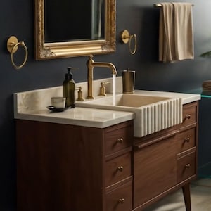 Lavabo di Lusso in Marmo – Bacino Unico con Mobile Su Misura e Finitura in Travertino, Stile Moderno e Senza Tempo