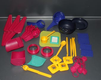 Verschiedene Tupperware-Accessoires