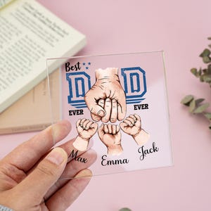 Daddy&#39;s Team Fist Bump Acrylic Keepsake Block, Fathers Day Gift for Dad, Personalized Kids Name Fist Plaque, Gift for Grandpa, New Dad Gift
