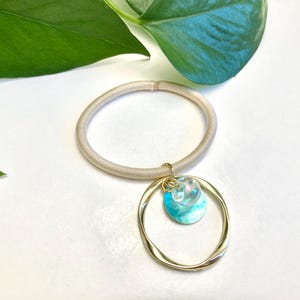 Circle Charm | Hair Tie Charm | Pony Tail Holder | Hair Accessory with Pearls | Daily Hair Accessory | Hair Tie in Your Choice of Color