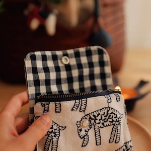 Handgefertigte Leinwand Reißverschluss Geldbörse & Kartenhalter | Leopard Print Geldbörse | Niedliches Täschchen für Bargeld, Münzen, Karten | Einzigartiges Geschenk für Frauen