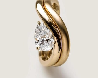 Set di fedi nuziali in oro giallo 14 carati con moissanite / Anello di fidanzamento solitario East West con taglio a pera, fascia curva impilabile / Delicato regalo di anello nuziale