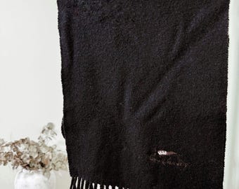 Thomas Burberry Vintage Wool Scarf | 100% Lambswool Fringed Winter Scarf | black | Made in Spain | Unisex
