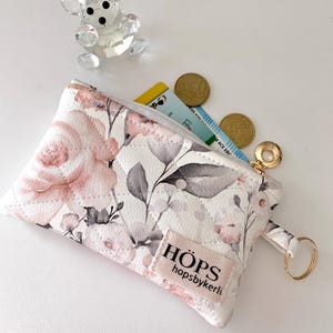 Monedero de piel sintética rosa hecho a mano / Pequeño monedero con cremallera / Regalo perfecto / Monedero bonito y elegante