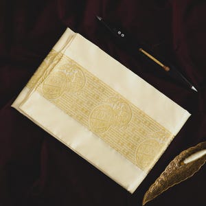 Aquarius Zodiac Handloom Silk Dhoti – Visionary Elegance in Celestial Weave