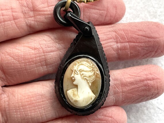 Victorian Cameo Whitby Jet Pendant with Modern Go… - image 3