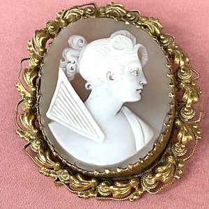 Early Victorian Cameo Brooch of Psyche