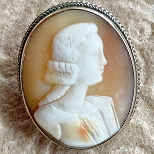 Early Victorian Cameo Gold Brooch Georgian Male Figure