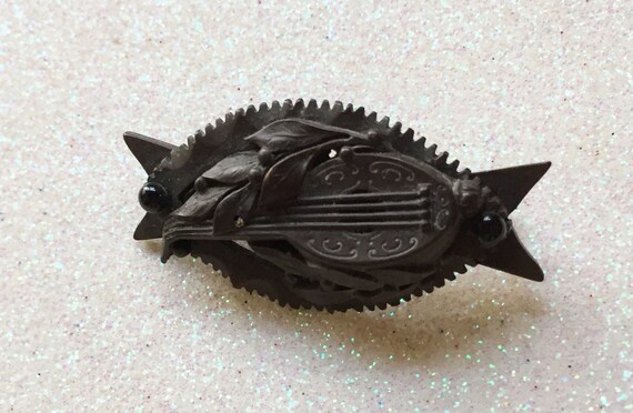 Victorian Mourning Brooch Mandolin or Mandolina - image 9