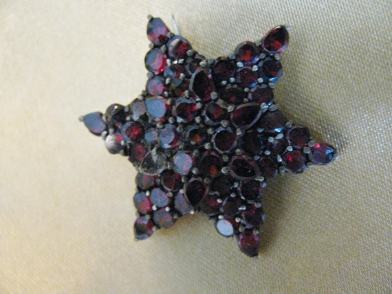 Victorian Bohemian Garnet Brooch Double Star - image 2