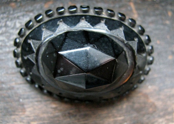 Victorian Whitby Jet Mourning Brooch - image 4